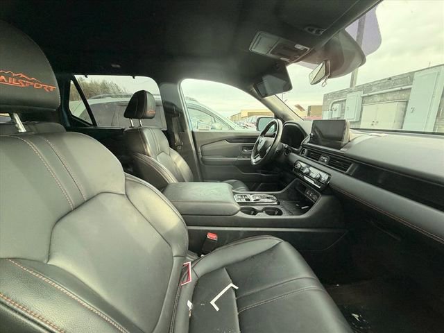 Used 2023 Honda Pilot TrailSport image 12