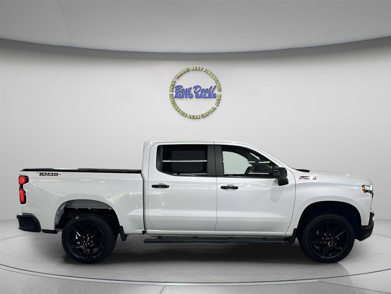 Used 2021 Chevrolet Silverado 1500 LT Trail Boss w/ LPO, Dark Essentials Package AWD/4WD image 7