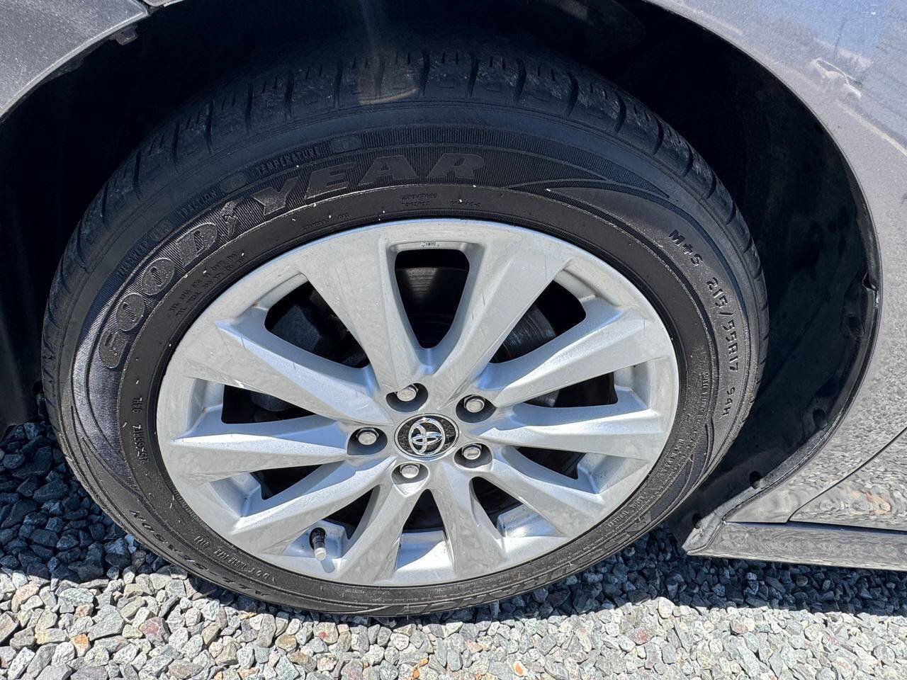 Used 2019 Toyota Camry LE w/ Convenience Package FWD image 26
