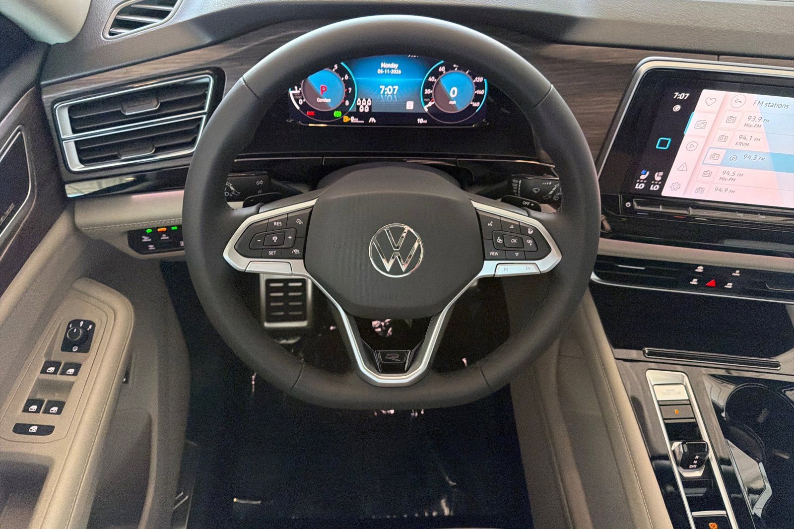 New 2026 Volkswagen Atlas SEL Premium R-Line AWD/4WD image 13