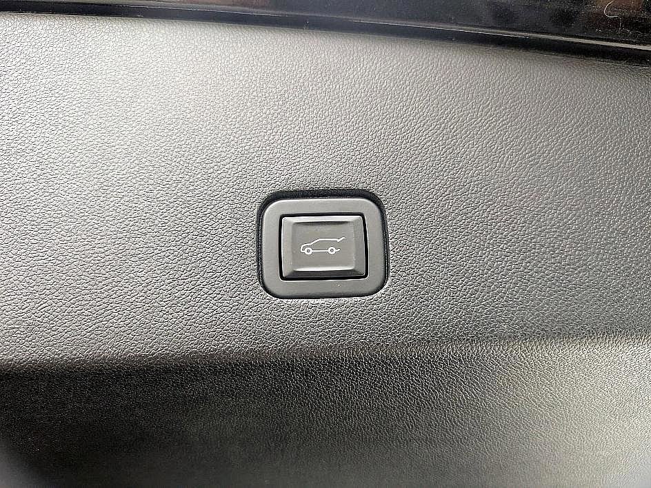 Used 2020 Cadillac XT6 Premium Luxury image 30