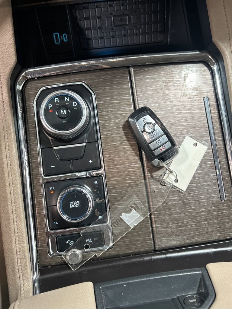 Used 2023 Ford Expedition Limited image 29