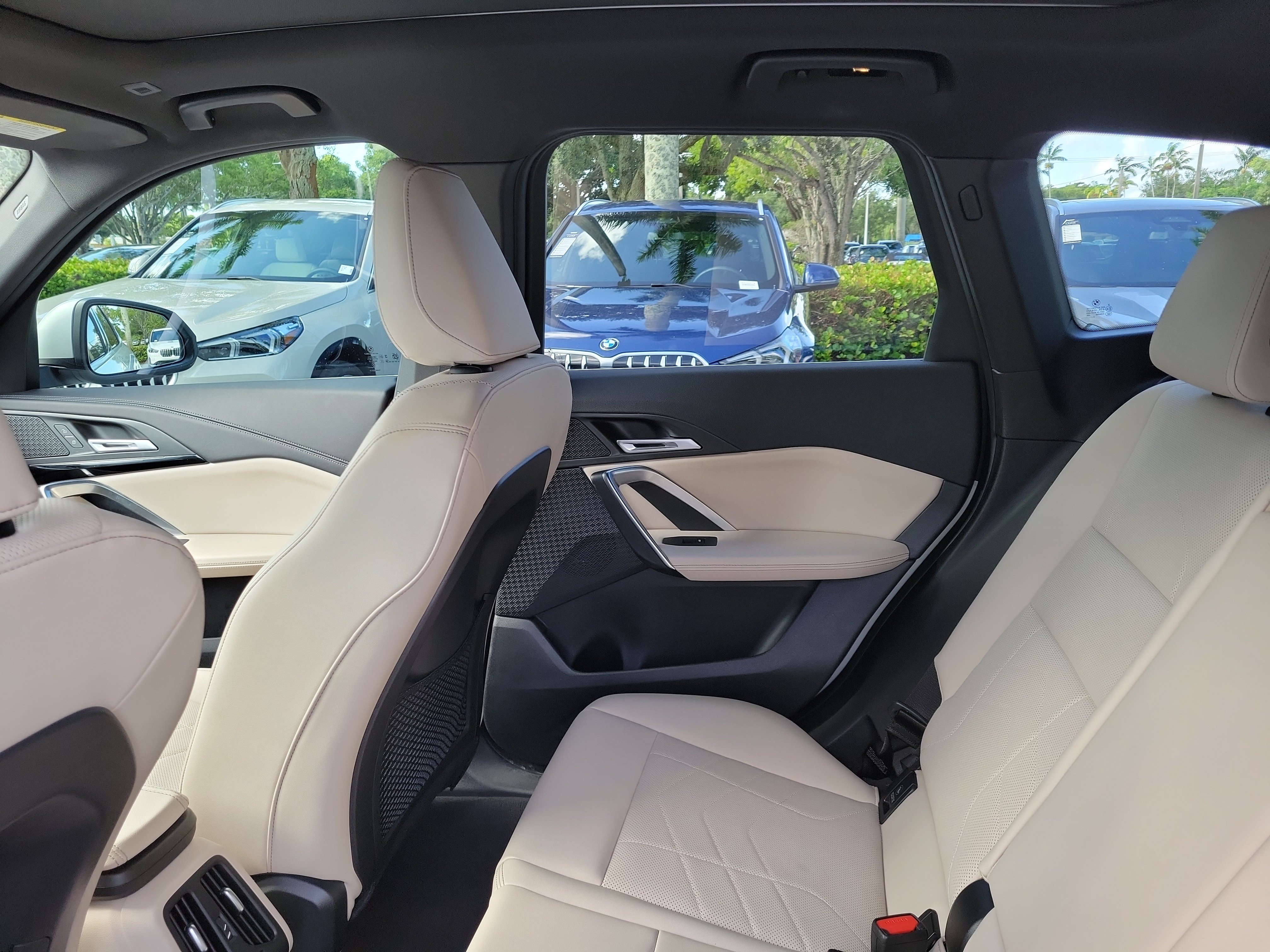 Used 2023 BMW X1 xDrive28i w/ Convenience Package AWD/4WD image 9