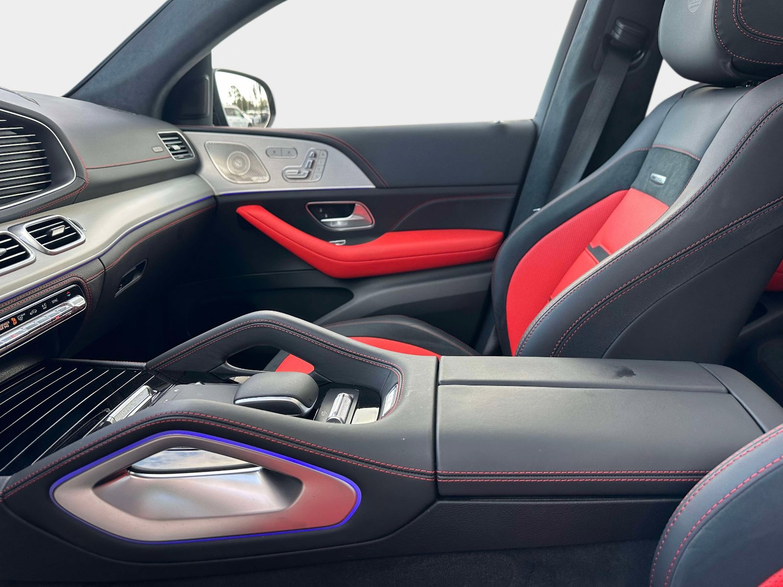 Used 2025 Mercedes-Benz GLE 53 AMG 4MATIC Coupe image 25