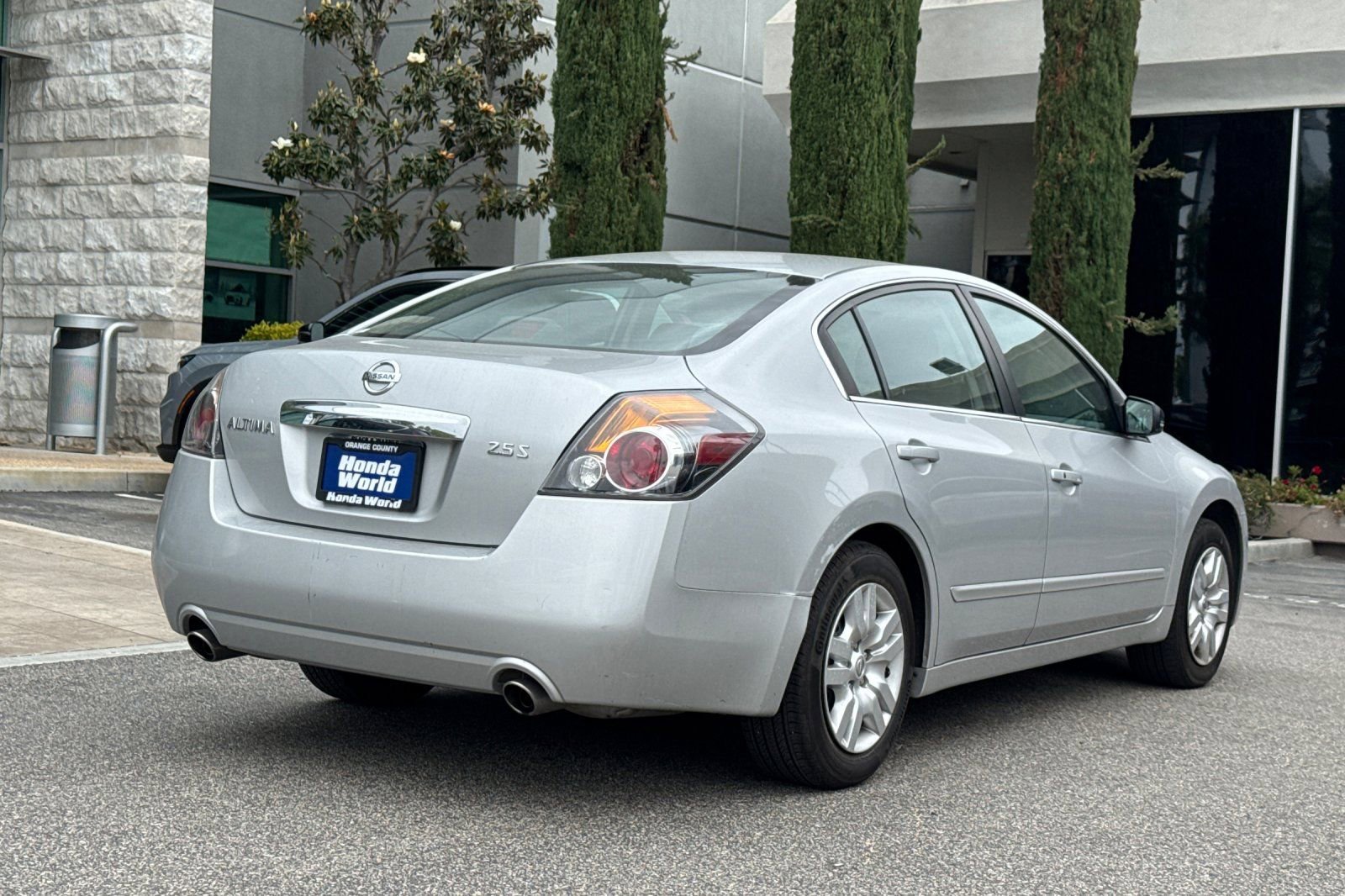 Used 2011 Nissan Altima 2.5 S FWD image 5