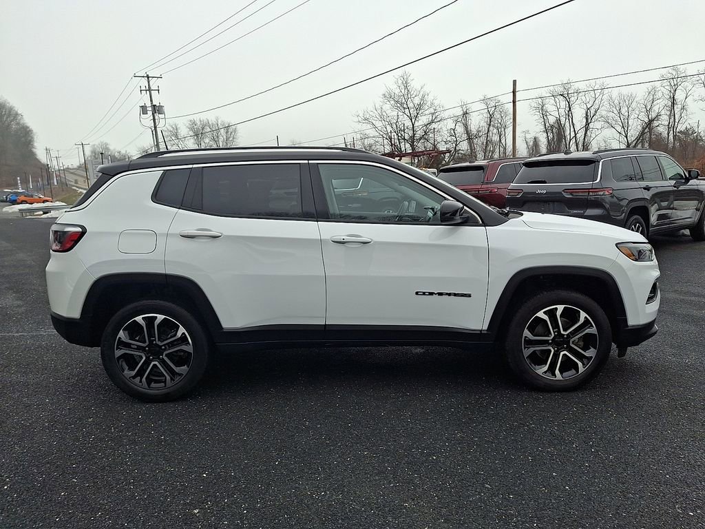 Used 2022 Jeep Compass Limited image 11