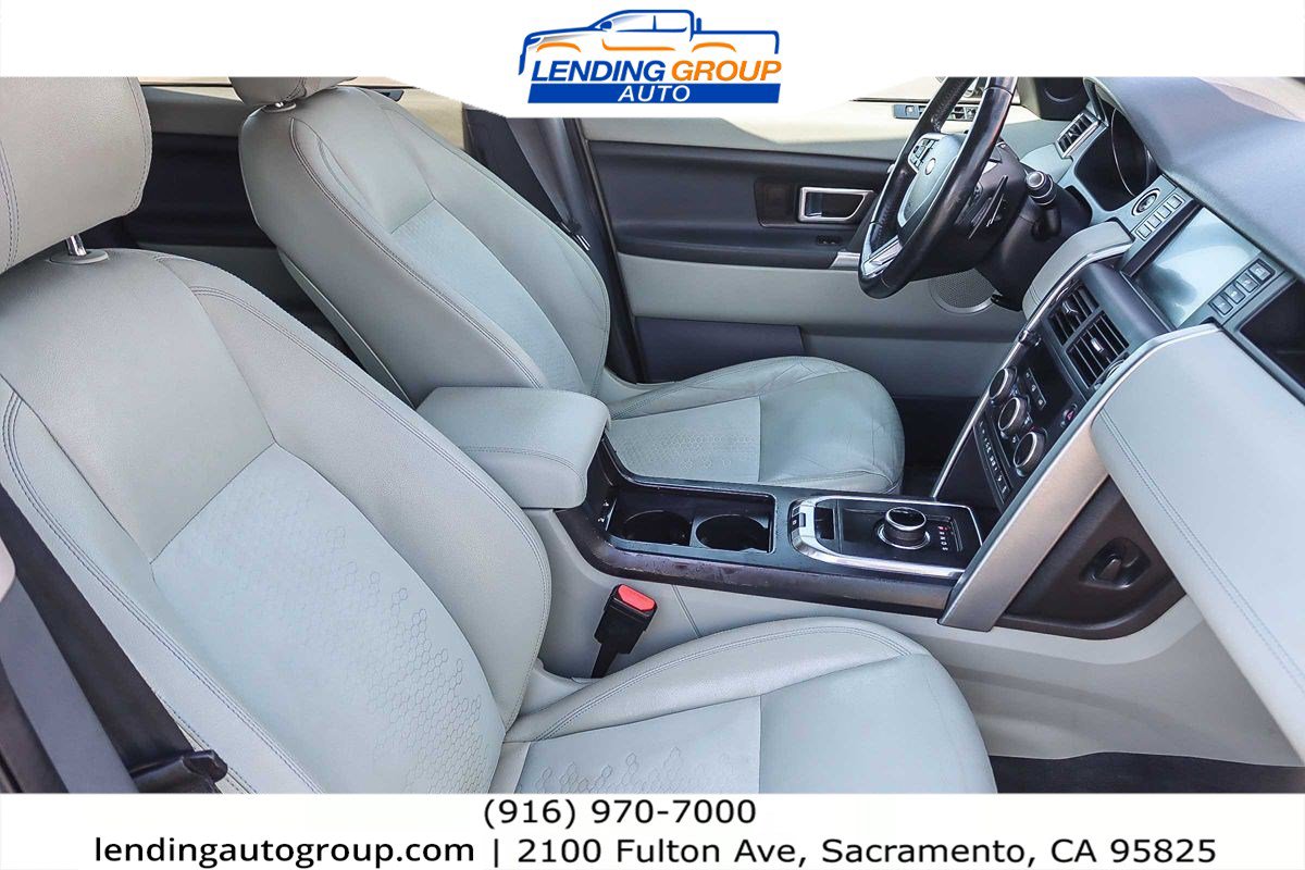 Used 2018 Land Rover Discovery Sport SE image 14