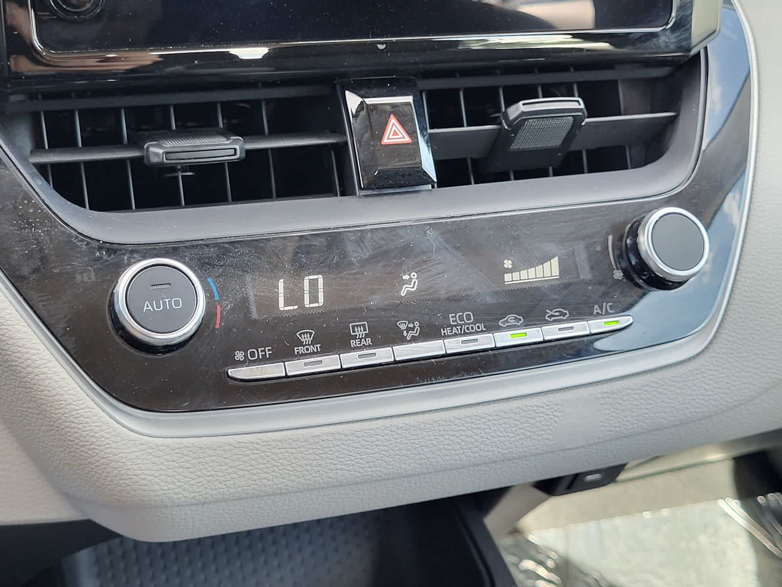 Used 2024 Toyota Corolla LE FWD image 21