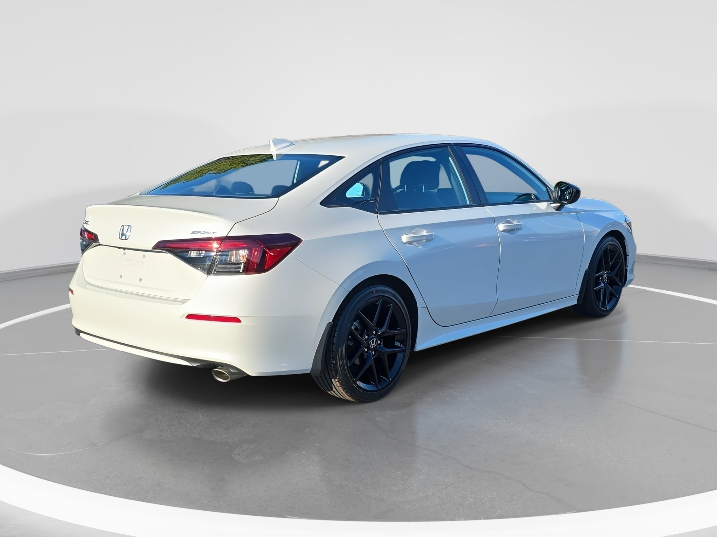 Used 2025 Honda Civic Sport image 5