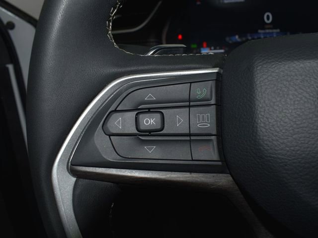 Used 2024 Jeep Grand Cherokee L Limited w/ Luxury Tech Group II image 20