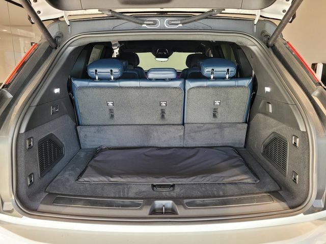 New 2025 Cadillac Escalade IQ Sport 2 w/ LPO, ONYX Package AWD/4WD image 26