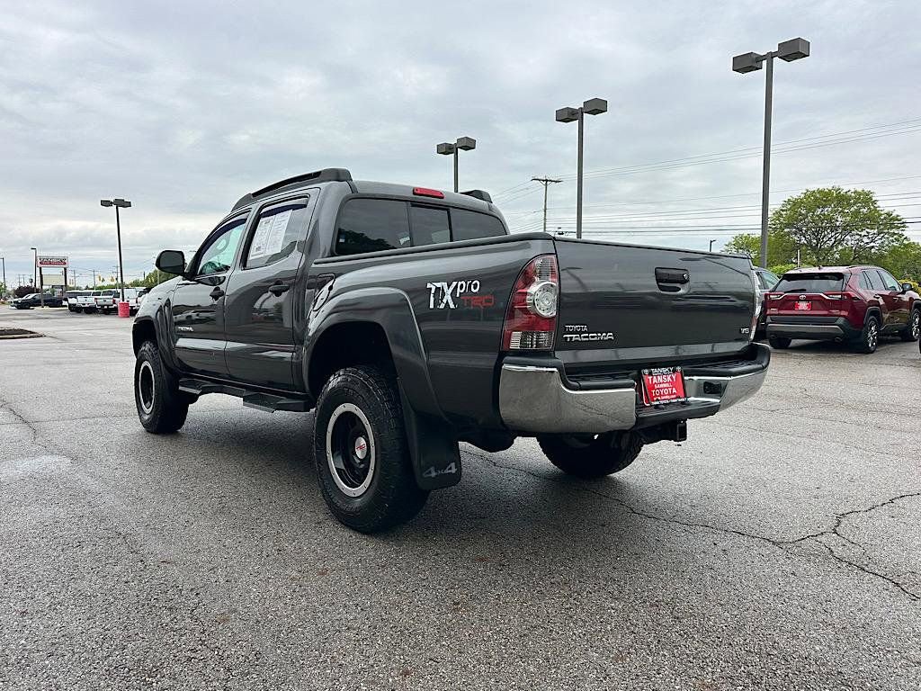 Used 2013 Toyota Tacoma 4x4 Double Cab w/ TRD Off-Road Pkg image 3