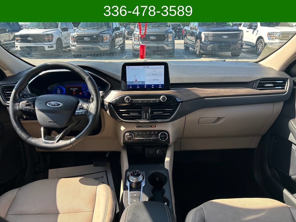 Used 2020 Ford Escape Titanium AWD/4WD image 12