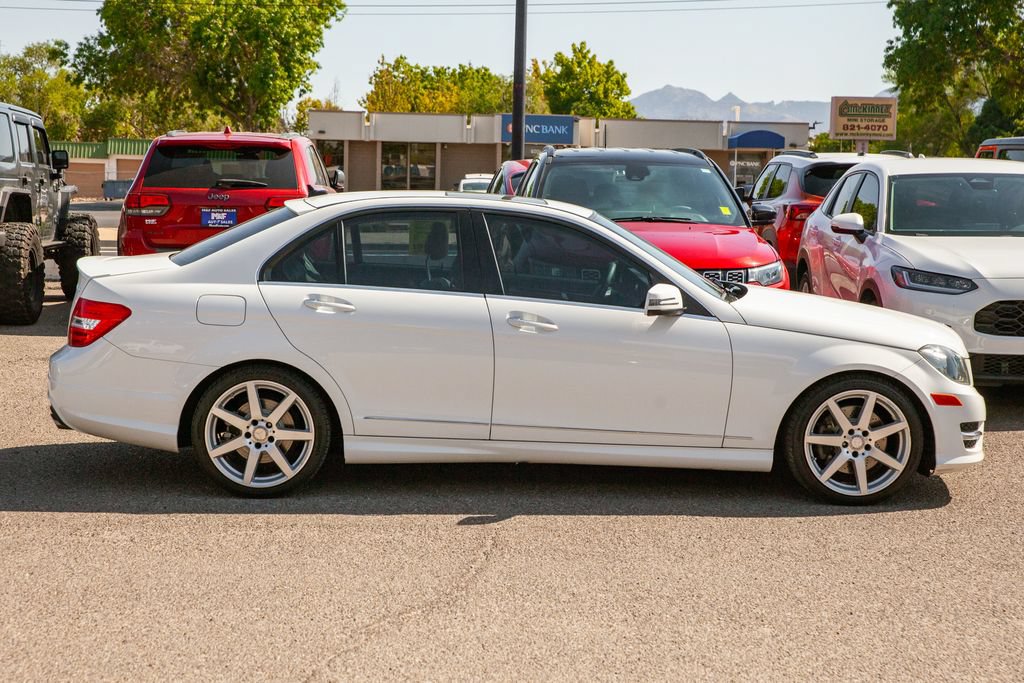 Used 2014 Mercedes-Benz C 300 4MATIC Sedan image 5