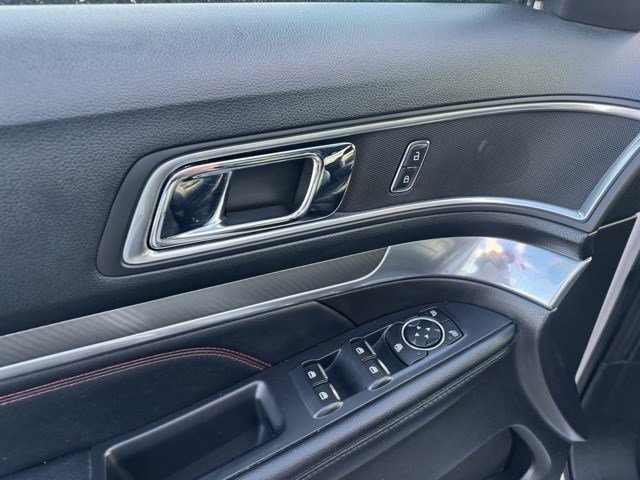Used 2016 Ford Explorer Sport image 11