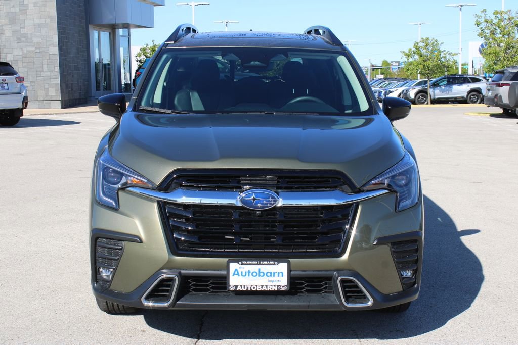 Used 2025 Subaru Ascent Touring AWD/4WD image 2
