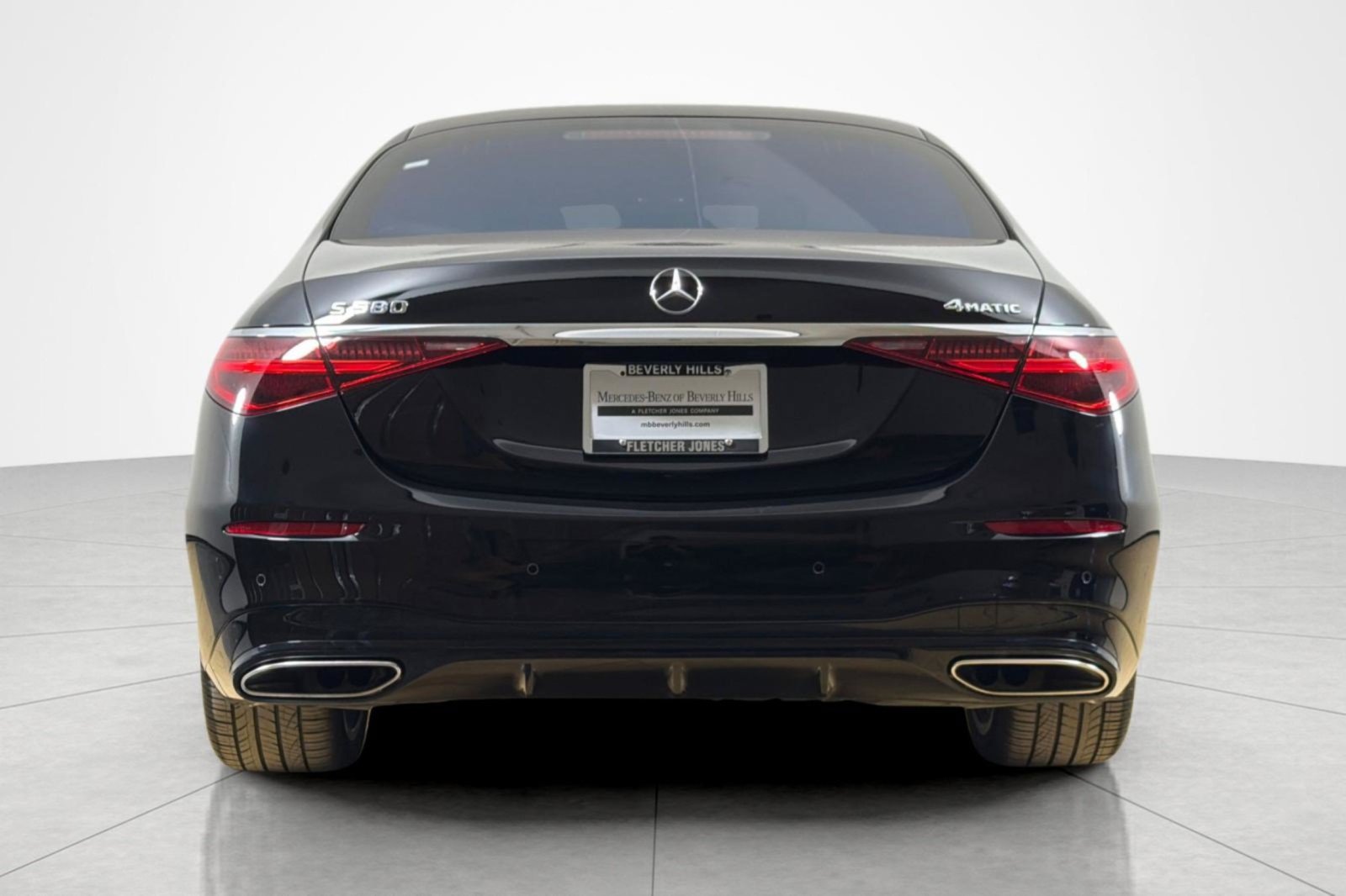 Used 2022 Mercedes-Benz S 580 4MATIC Sedan image 4