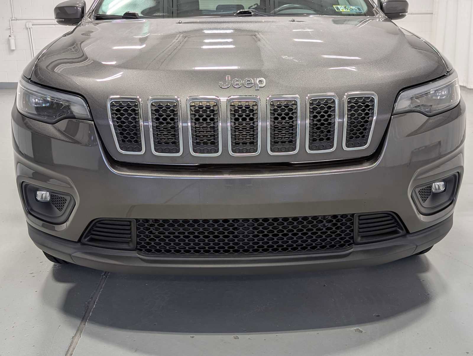 Used 2020 Jeep Cherokee Latitude Plus w/ Cold Weather Group image 2