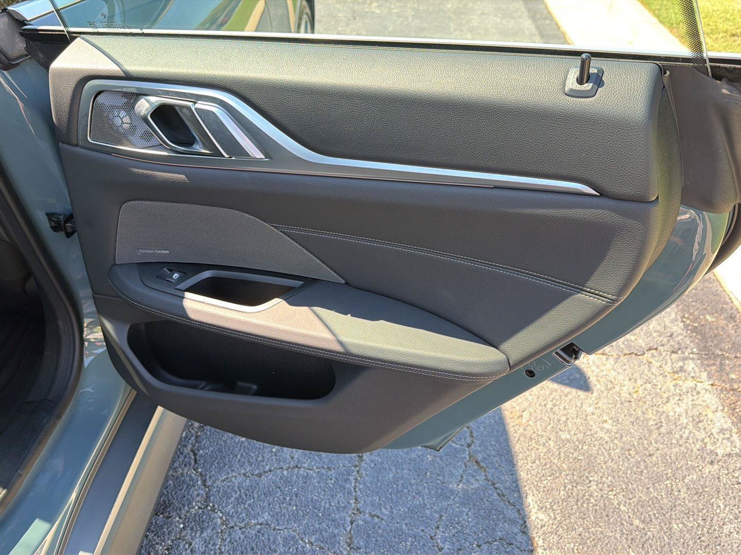 Used 2025 BMW i4 eDrive40 w/ Premium Package RWD image 15