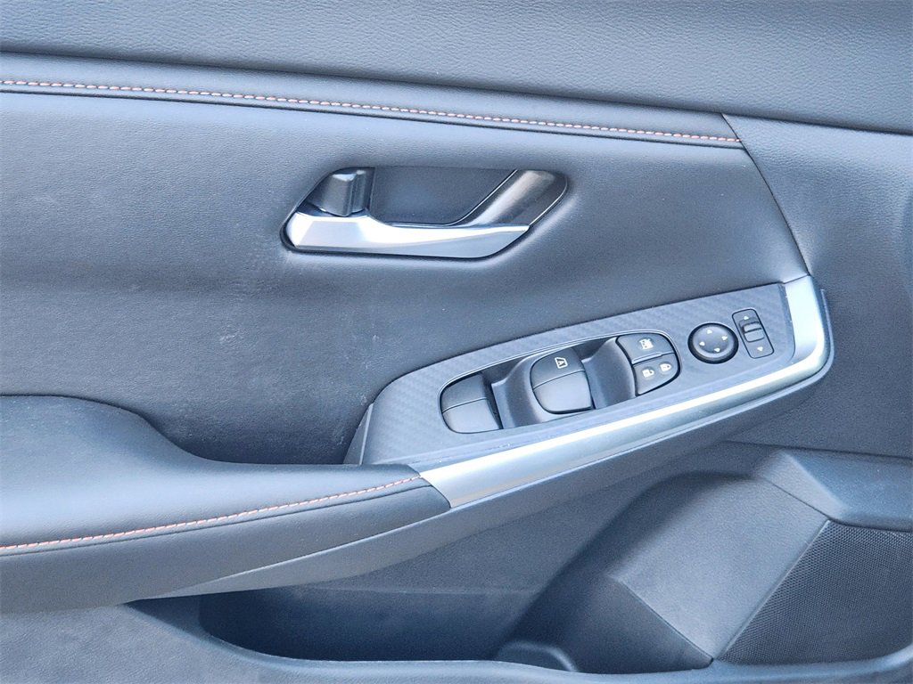 New 2025 Nissan Sentra SR image 17