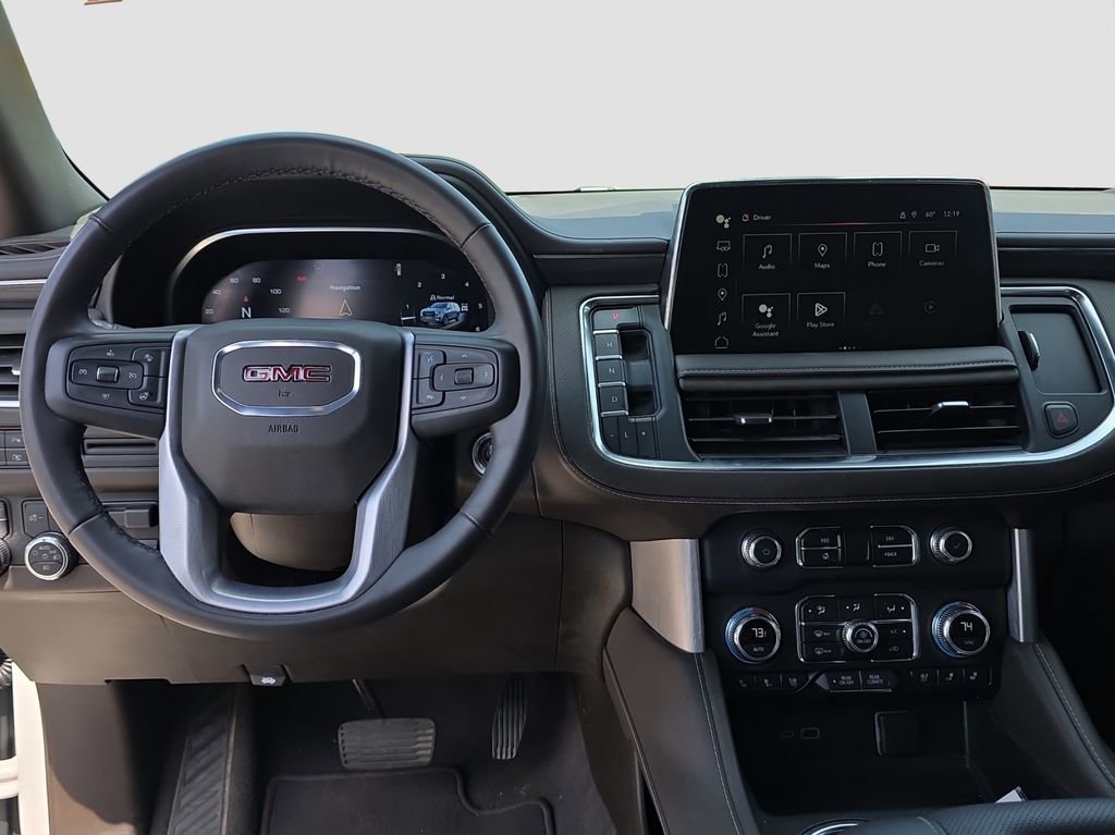 Used 2024 GMC Yukon XL SLT w/ SLT Luxury Package AWD/4WD image 13