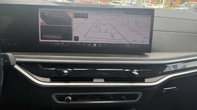 Used 2024 BMW X7 xDrive40i w/ M Sport Package AWD/4WD image 81
