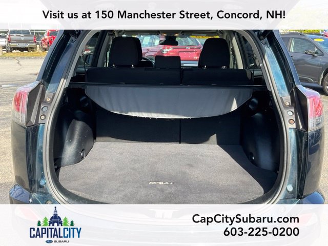 Used 2018 Toyota RAV4 XLE AWD/4WD image 10