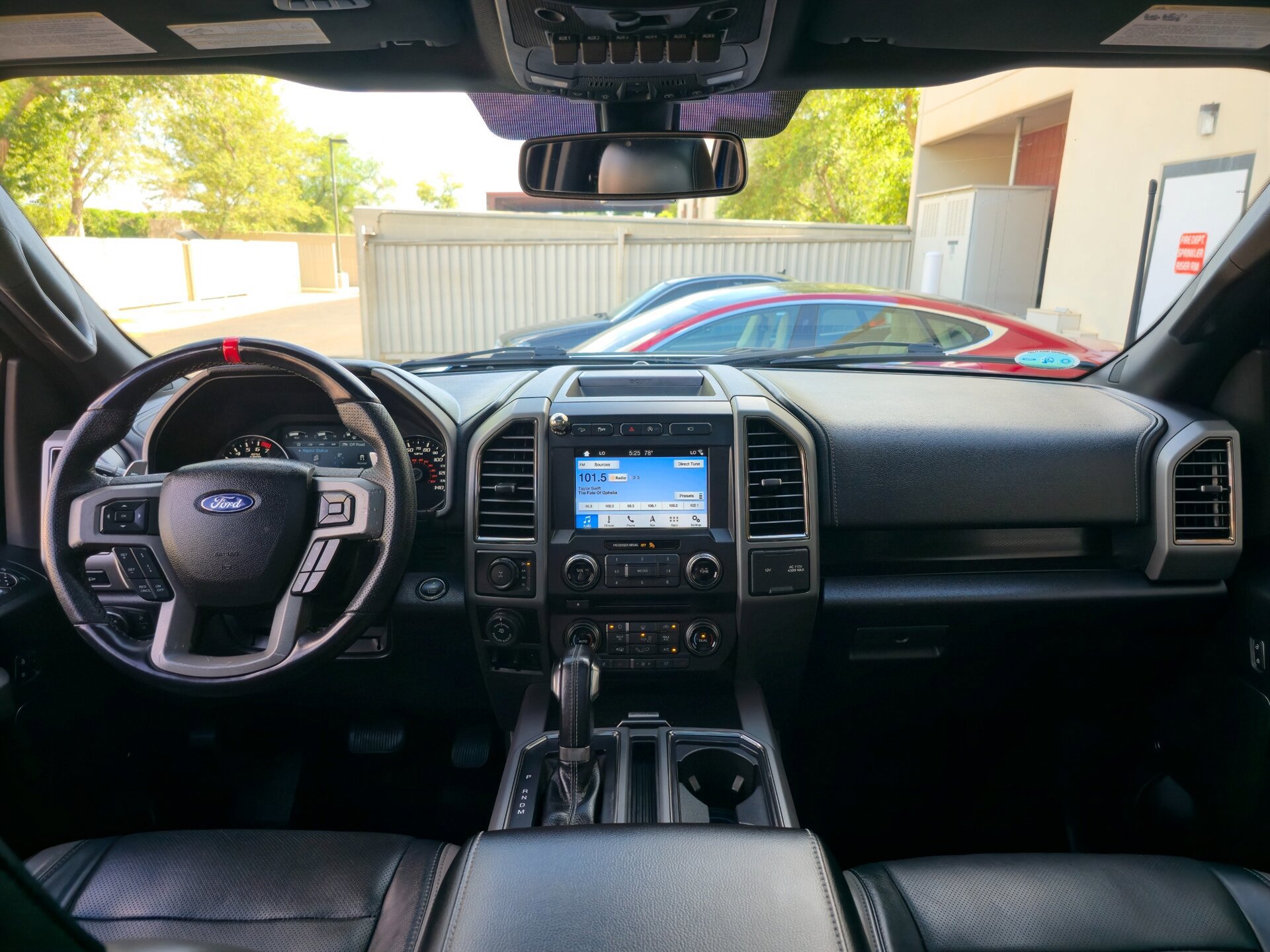 Used 2017 Ford F150 Raptor w/ Equipment Group 802A Luxury AWD/4WD image 17