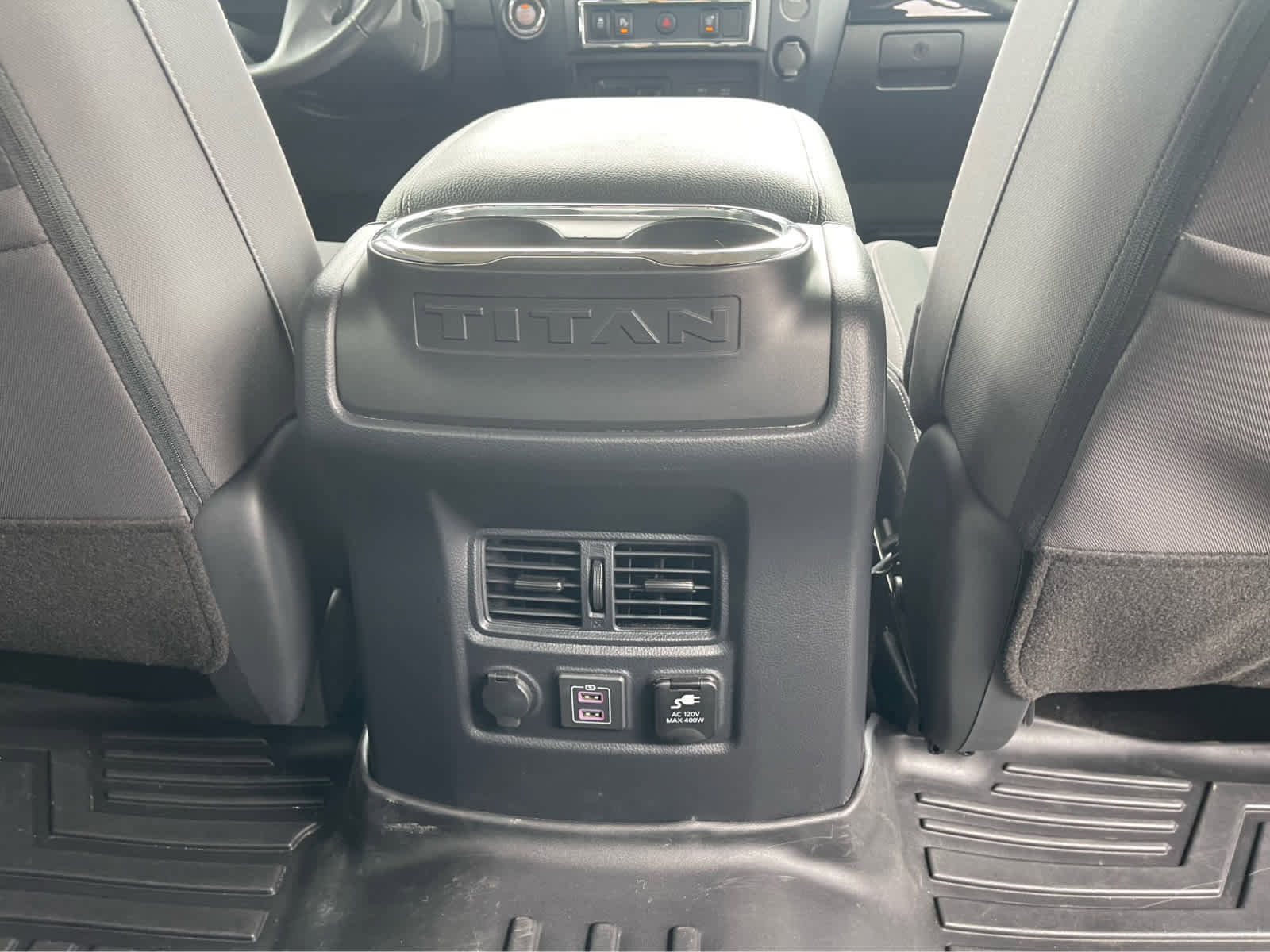 Used 2023 Nissan Titan SV w/ SV Convenience Package RWD image 25