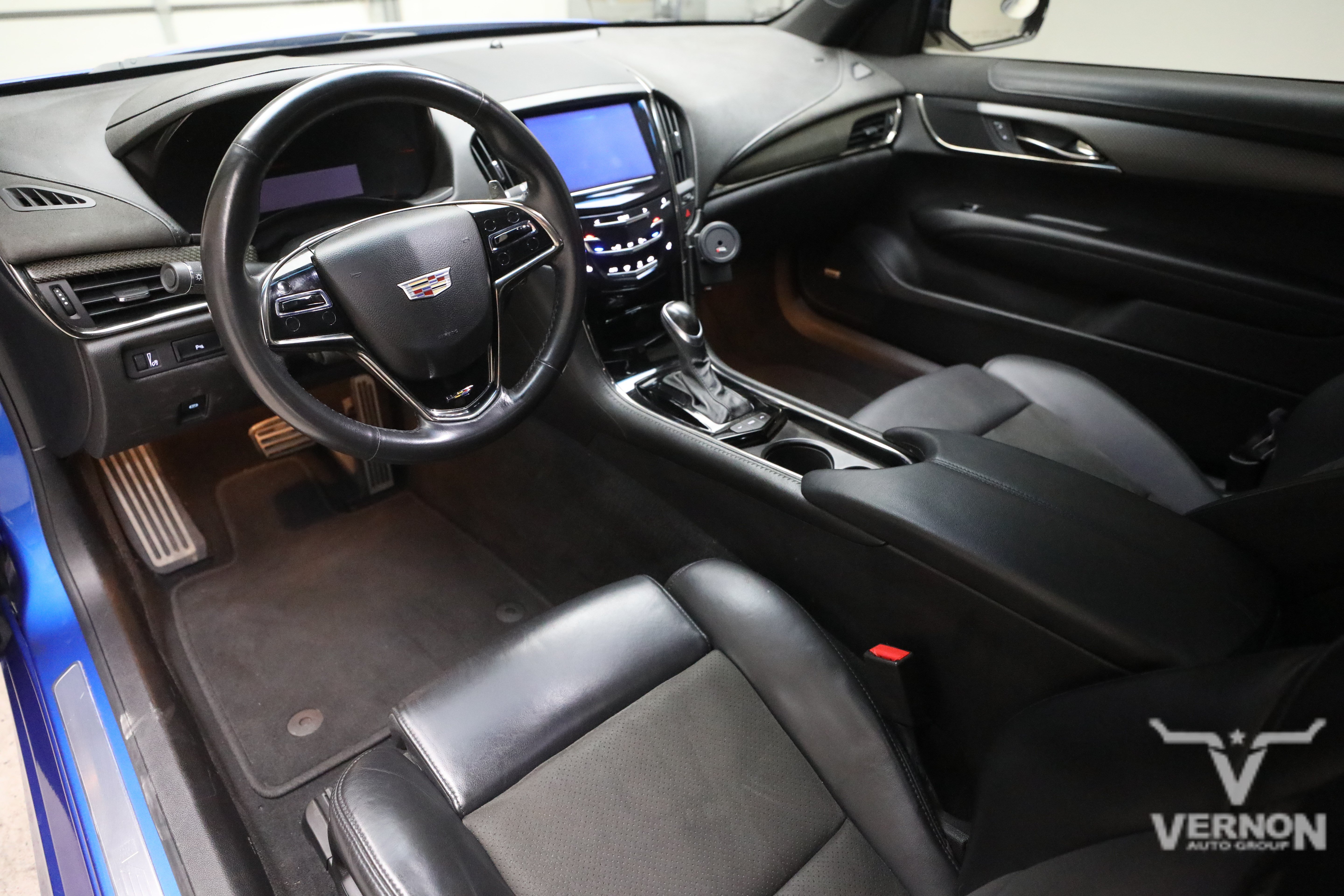Used 2017 Cadillac ATS V w/ Luxury Package RWD image 9