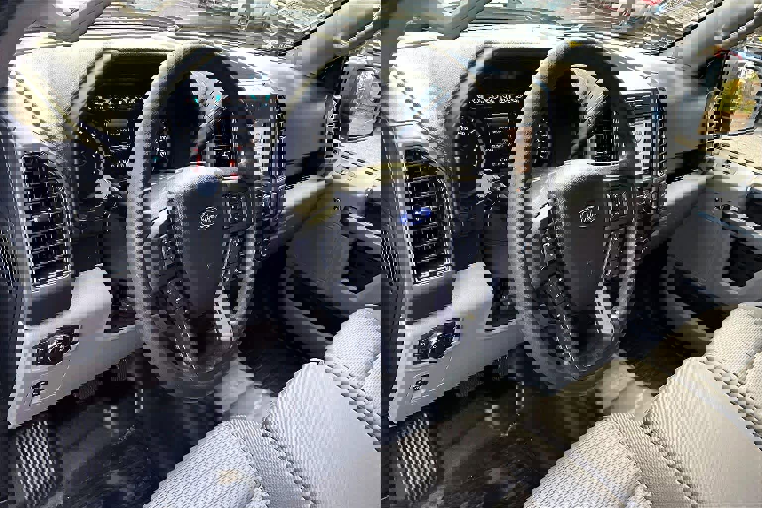 Used 2019 Ford F150 XLT w/ Max Trailer Tow Package image 17