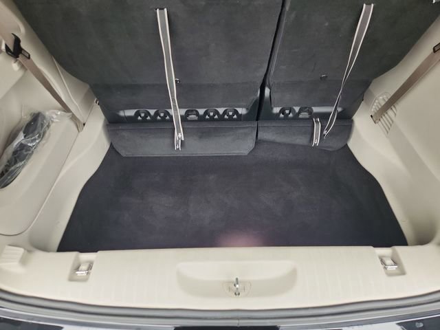 Used 2024 Chrysler Voyager LX FWD image 22