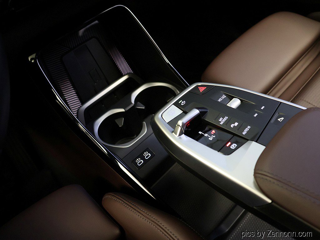 Certified 2025 BMW X1 xDrive28i w/ Technology Package image 24