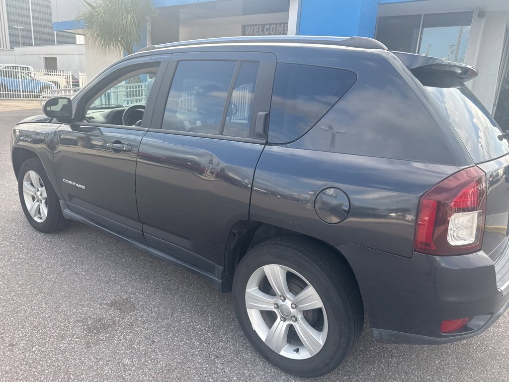 Used 2015 Jeep Compass High Altitude image 4