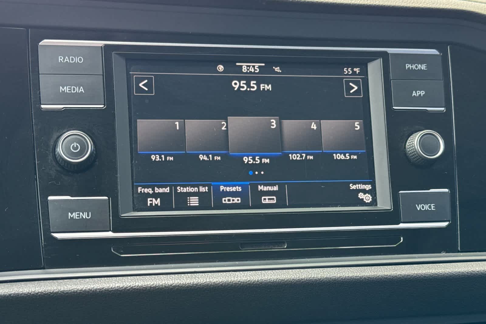 Used 2022 Volkswagen Jetta SE FWD image 18