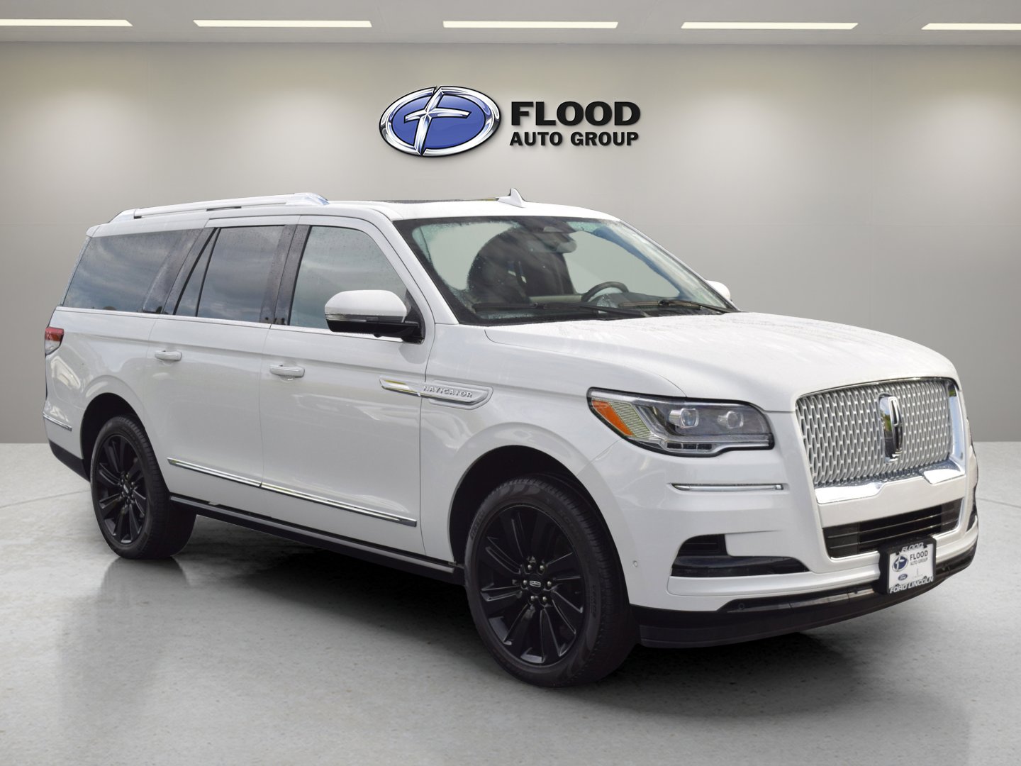 Used 2024 Lincoln Navigator L Reserve image 1