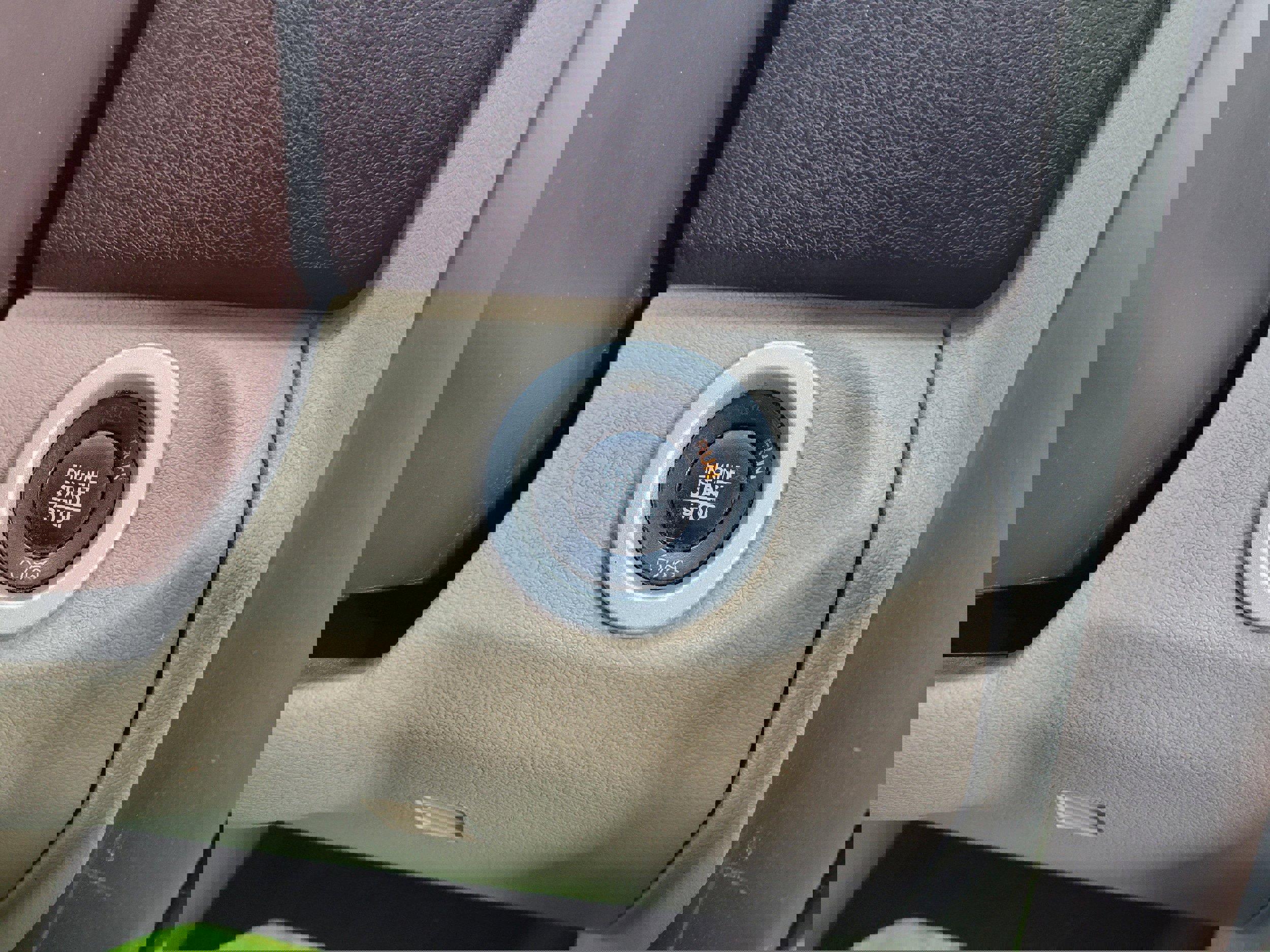 Used 2017 RAM 1500 Laramie Longhorn image 19