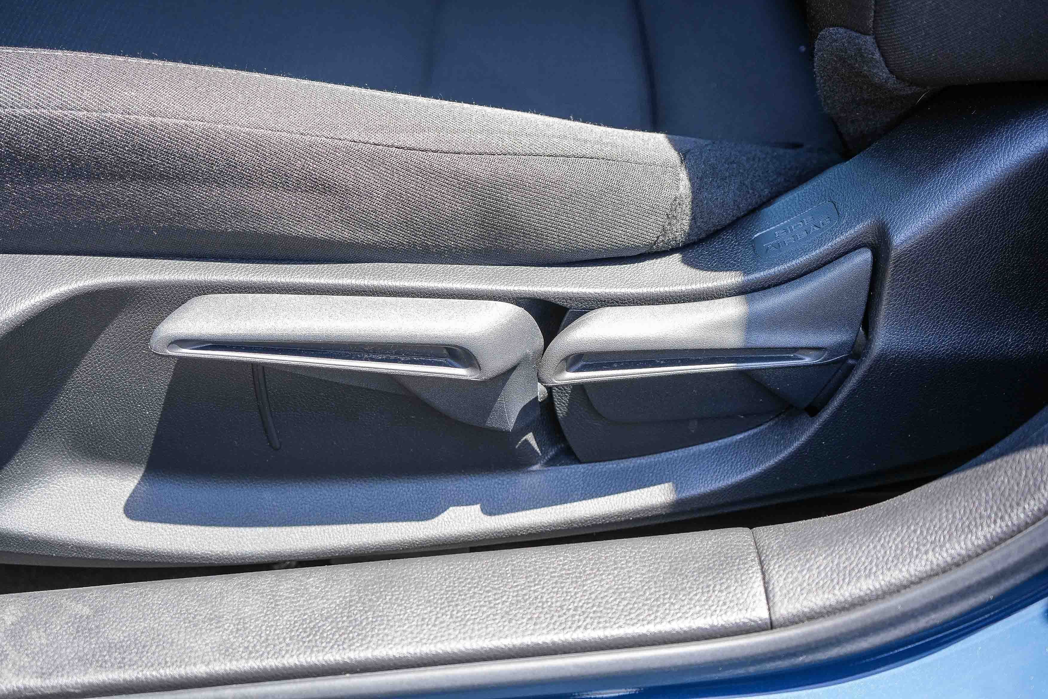 Certified 2025 Honda Civic LX image 25
