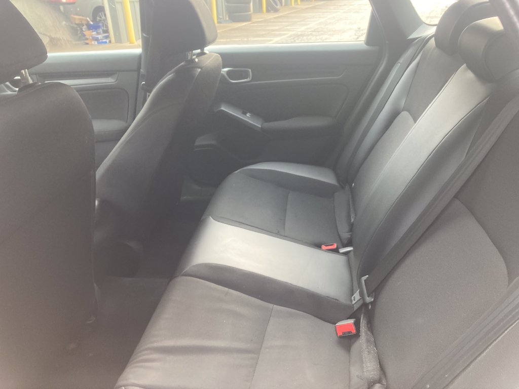Used 2023 Honda Civic Sport image 32