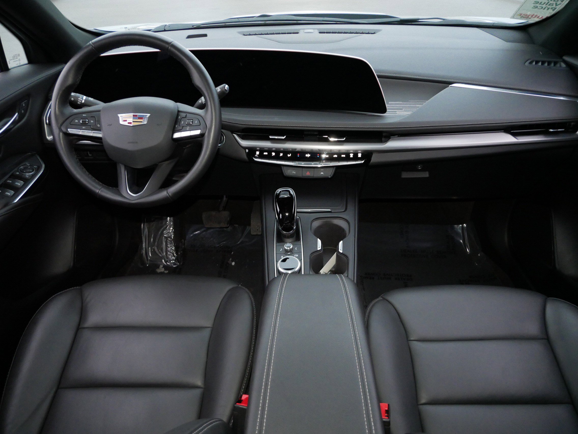 Used 2025 Cadillac XT4 Premium Luxury image 10