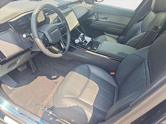 New 2025 Land Rover Range Rover Sport Dynamic SE image 16