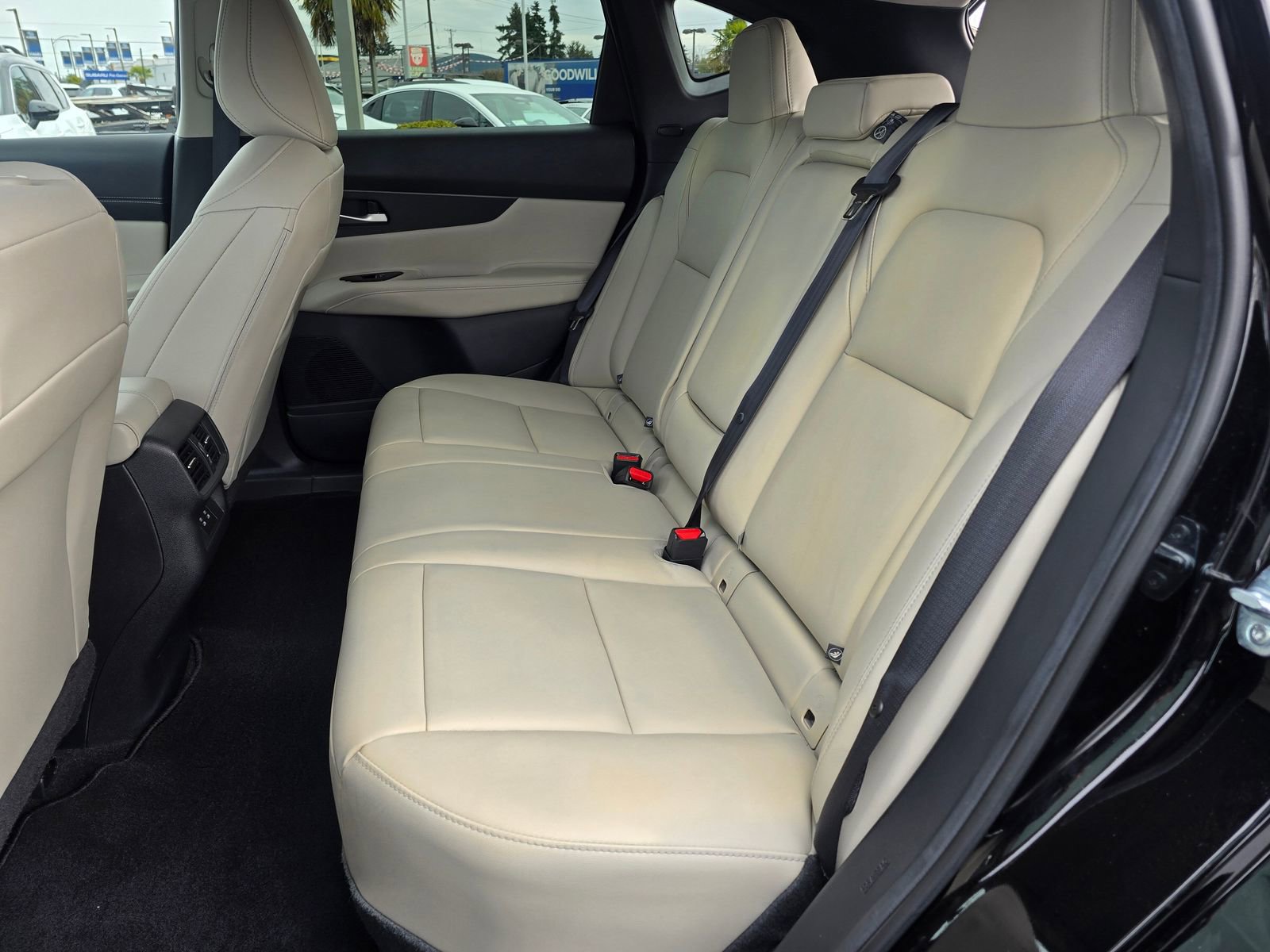Used 2025 Nissan Murano SV AWD/4WD image 24