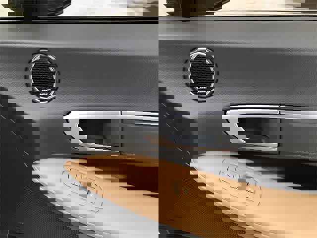 Used 2021 Hyundai Sonata Limited w/ Preferred Accessory Package image 29