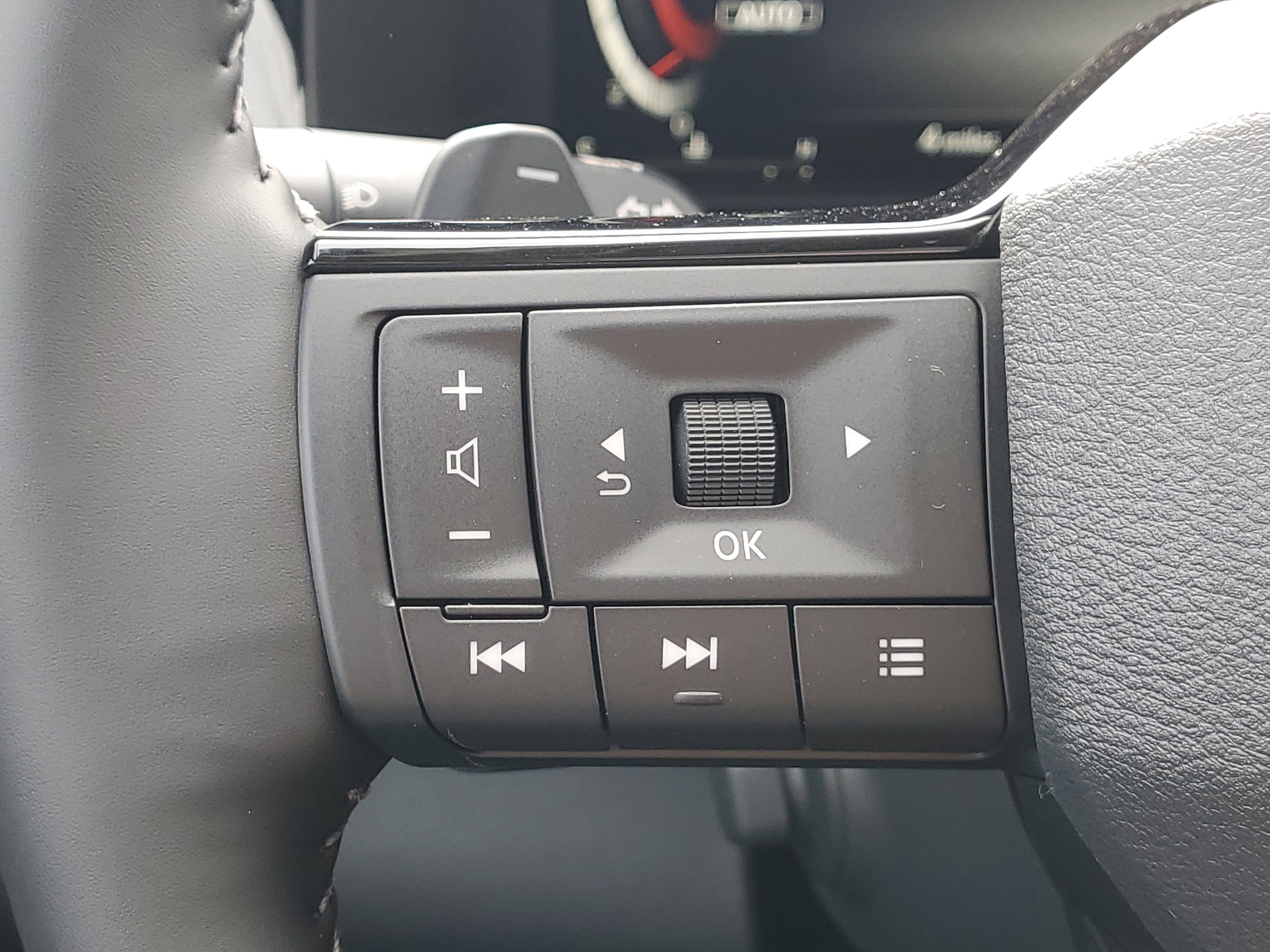 New 2026 Nissan Pathfinder Platinum image 10