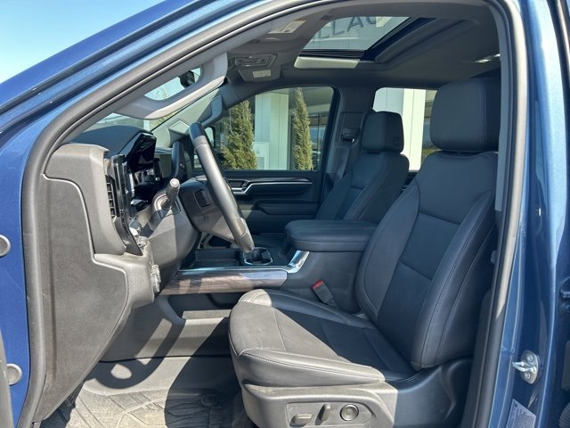 Used 2024 Chevrolet Silverado 2500 LTZ w/ LTZ Premium Package image 17