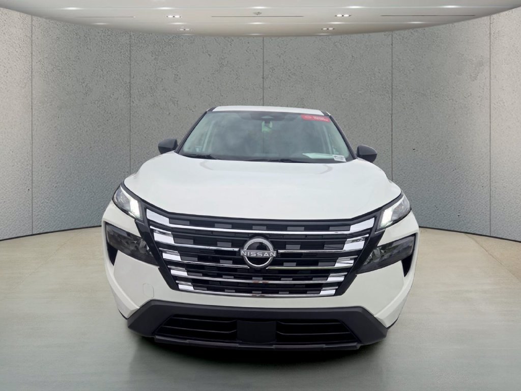Used 2026 Nissan Rogue S FWD image 8