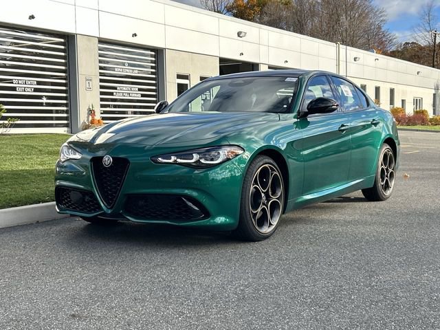 New 2025 Alfa Romeo Giulia AWD w/ Driving Assist Package