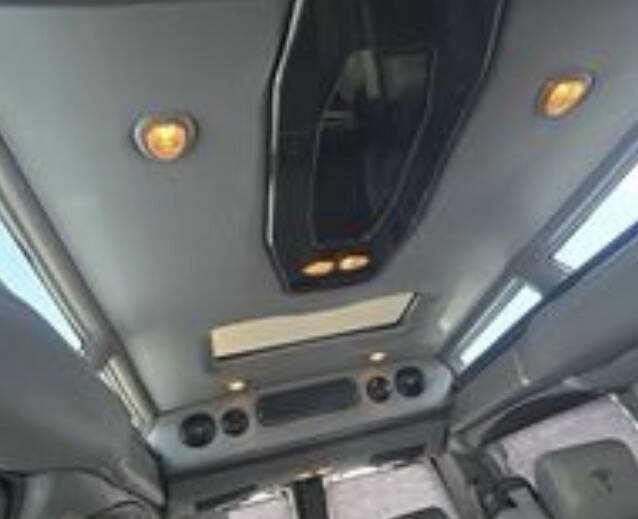 Used 2018 Chevrolet Express 2500 w/ Enhanced Convenience Package RWD image 14