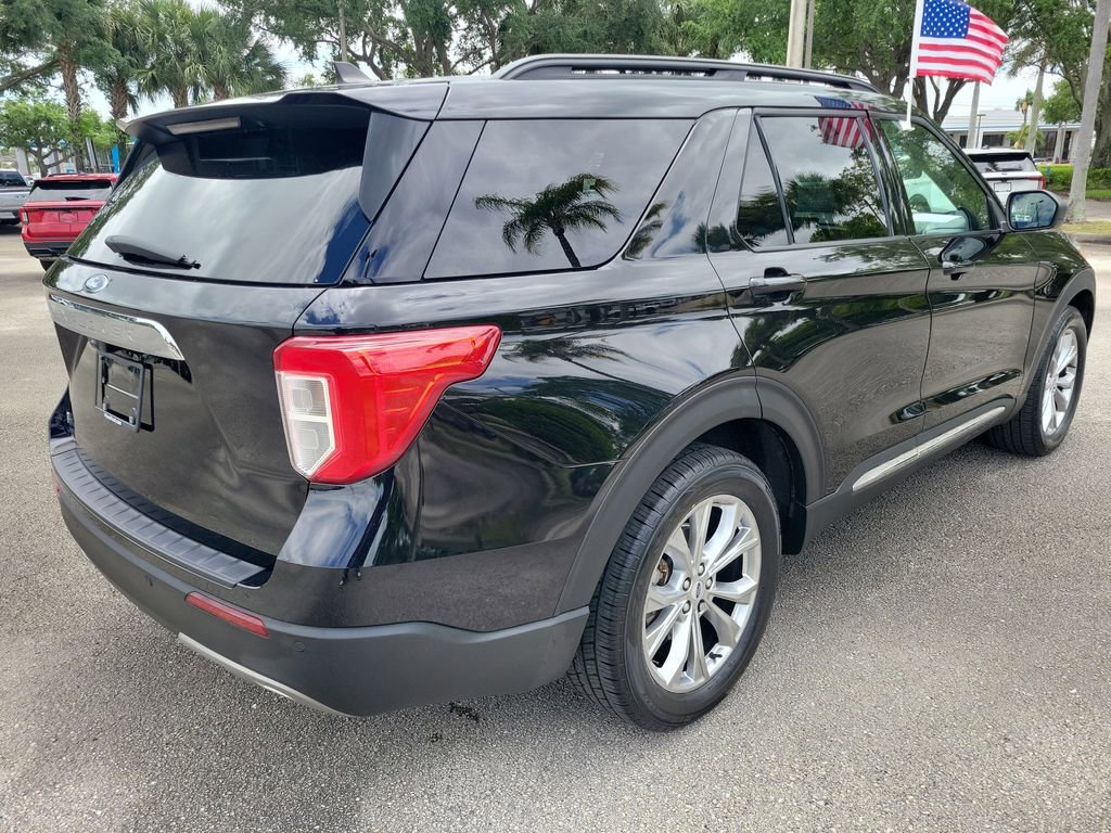 Certified 2023 Ford Explorer XLT w/ Equipment Group 202A image 5