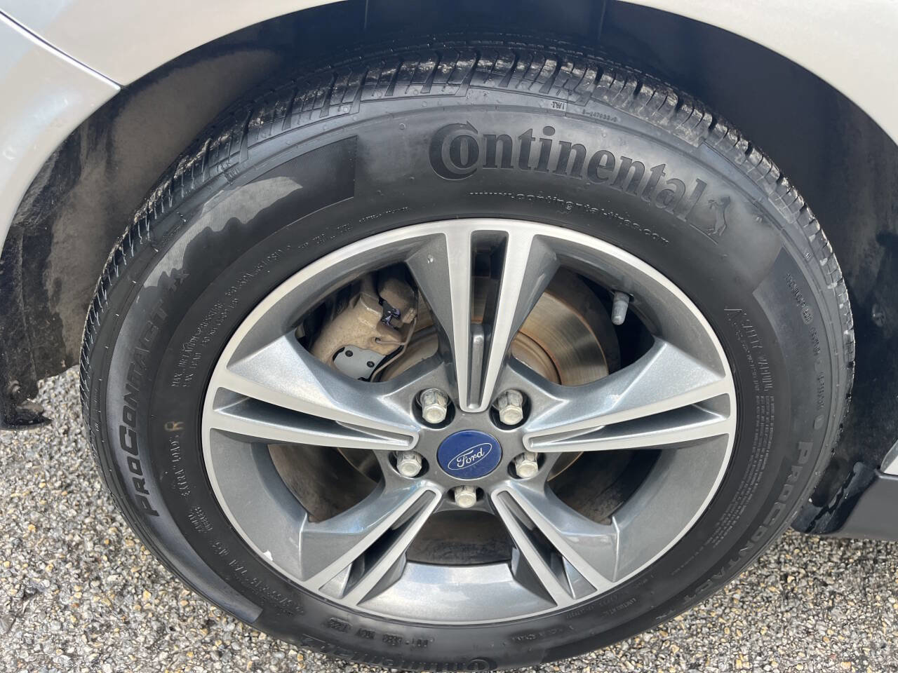 Used 2014 Ford Focus SE w/ SE Sport Package image 35